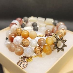 Beautiful Hand-Crafted Agate memory wire wrap bracelet with Sun & circle charms